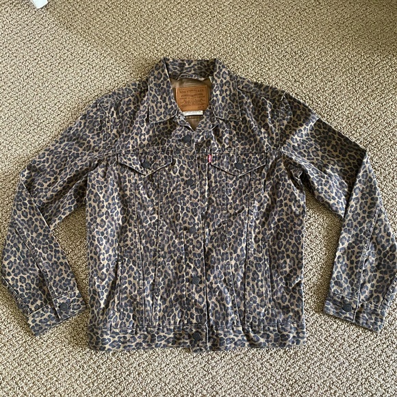 levis cheetah jacket